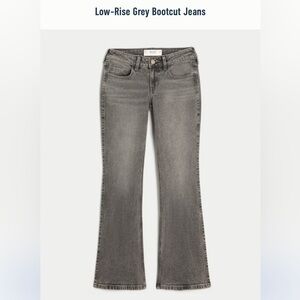 Hollister Low-Rise Gray Bootcut Jeans 2L